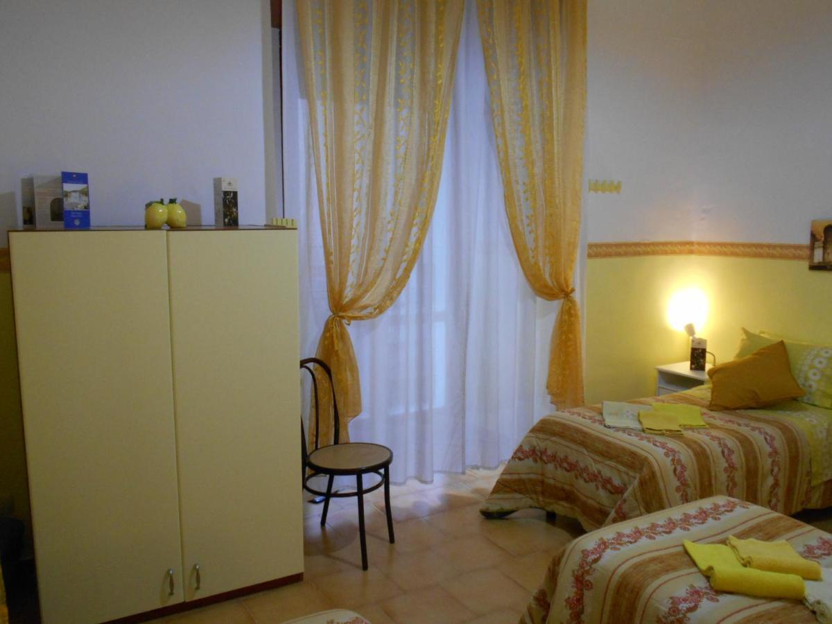 Robby'S House Bed & Breakfast Vico Equense Eksteriør bilde